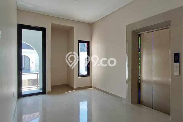 KESEMPATAN TERBAIK! Rumah Asri di Jatingaleh, Luas 105m2m² LB 136m2m² KESEMPATAN TERBAIK! Rumah Asri di Jatingaleh, Luas 105m2m² LB 136m2m²