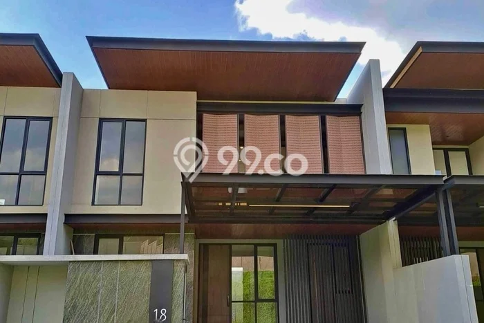 Jual Rumah Luas Megah Dengan View Cantik di Candi Golf, Semarang Jual Rumah Luas Megah Dengan View Cantik di Candi Golf, Semarang