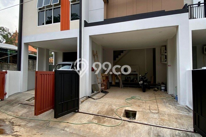 KEUNTUNGAN BERLIPAT! Komersial di Gayamsari, Luas 185m², Area Bisnis KEUNTUNGAN BERLIPAT! Komersial di Gayamsari, Luas 185m², Area Bisnis