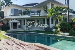 Vila Strategis di , Luas 0m2m², Tersedia Sekarang Vila Strategis di , Luas 0m2m², Tersedia Sekarang