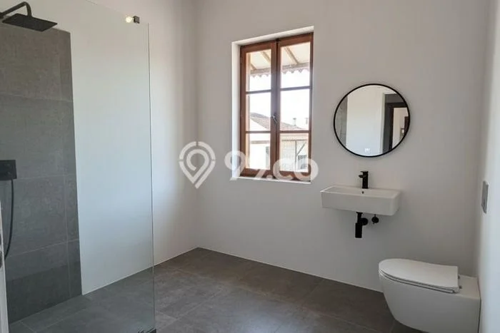 Vila For Rent di , Area 0m2m², Lingkungan Nyaman Vila For Rent di , Area 0m2m², Lingkungan Nyaman
