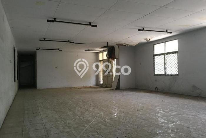 LOKASI PREMIUM! Gudang di Jurumudi, Luas 1225m², Jalan Utama LOKASI PREMIUM! Gudang di Jurumudi, Luas 1225m², Jalan Utama