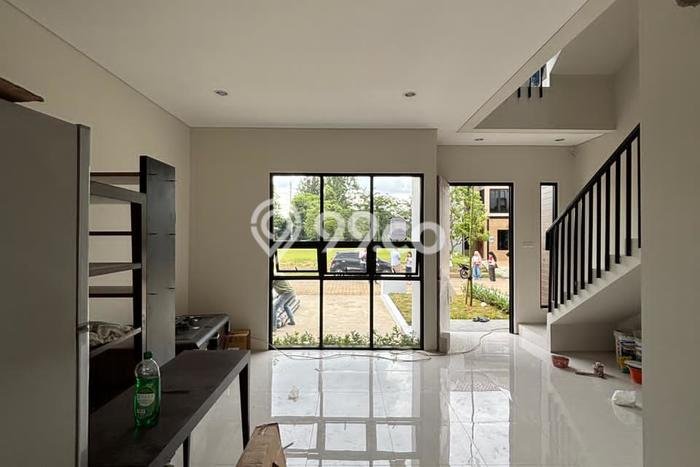 Jual Rumah Mewah Megah Dengan View Cantik di Joglo, Jakarta Barat Jual Rumah Mewah Megah Dengan View Cantik di Joglo, Jakarta Barat