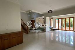 Jual Rumah Mewah Megah Dengan View Eksklusif di Alam Sutera, Tangerang Jual Rumah Mewah Megah Dengan View Eksklusif di Alam Sutera, Tangerang