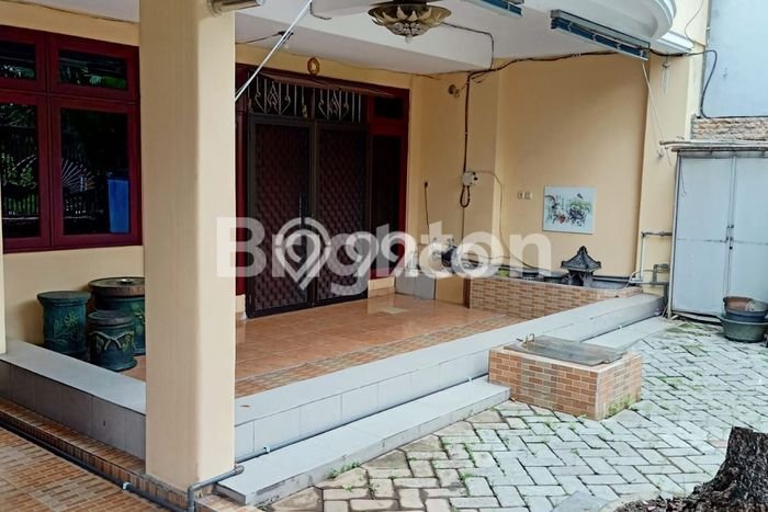 Rumah Luxury Modern Siap Huni di Nginden Surabaya Rumah Luxury Modern Siap Huni di Nginden Surabaya