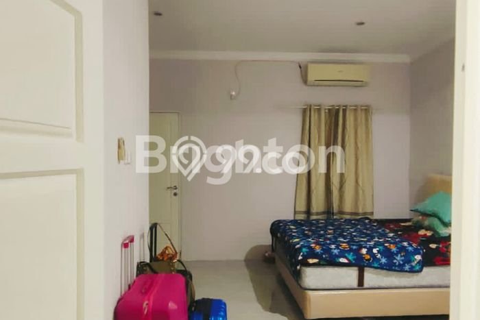 For Sale Rumah 4 Kamar Lokasi Strategis Bagus dan Strategis di Semampir For Sale Rumah 4 Kamar Lokasi Strategis Bagus dan Strategis di Semampir