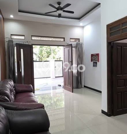 Jual Rumah Favorit Siap Huni LB 100m2 di Mulyosari, Surabaya Jual Rumah Favorit Siap Huni LB 100m2 di Mulyosari, Surabaya