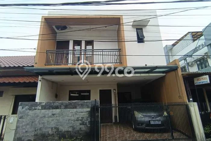 Dijual Rumah 4 Kamar Lokasi Strategis Bagus dan Strategis di Kebayoran Lama Dijual Rumah 4 Kamar Lokasi Strategis Bagus dan Strategis di Kebayoran Lama
