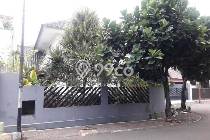Ready to Use! Premium House LT 682m2 Desain Elegan di Bintaro Ready to Use! Premium House LT 682m2 Desain Elegan di Bintaro
