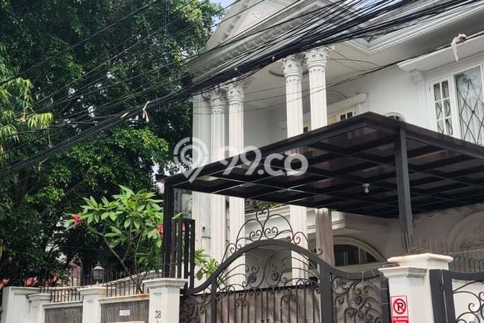 Siap Huni Hunian Elit 5 Kamar di Pesanggrahan Dekat ke Mana Saja Siap Huni Hunian Elit 5 Kamar di Pesanggrahan Dekat ke Mana Saja