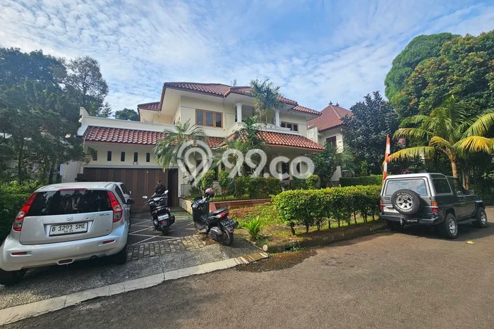 Rumah Elit Modern Tanpa Renovasi di Lebak Bulus Jakarta Selatan Rumah Elit Modern Tanpa Renovasi di Lebak Bulus Jakarta Selatan