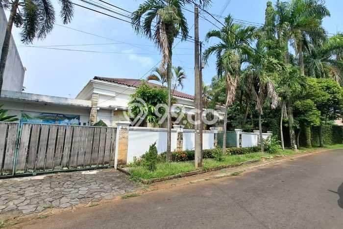 Rumah Elit Modern Tanpa Renovasi di BSD Anggrek Loka Tangerang Rumah Elit Modern Tanpa Renovasi di BSD Anggrek Loka Tangerang