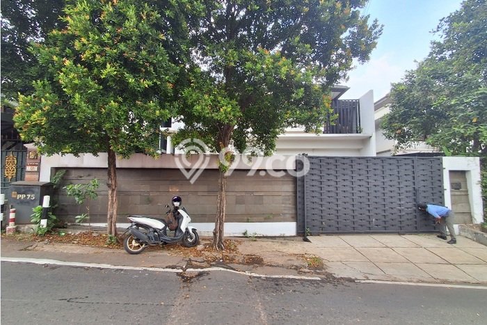 For Sale! Luxury House LT 453m2 Desain Modern di Pondok Pinang For Sale! Luxury House LT 453m2 Desain Modern di Pondok Pinang