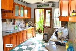 Rumah Nyaman area , Bandung, Luas 482m2m² LB 350m2m² Rumah Nyaman area , Bandung, Luas 482m2m² LB 350m2m²