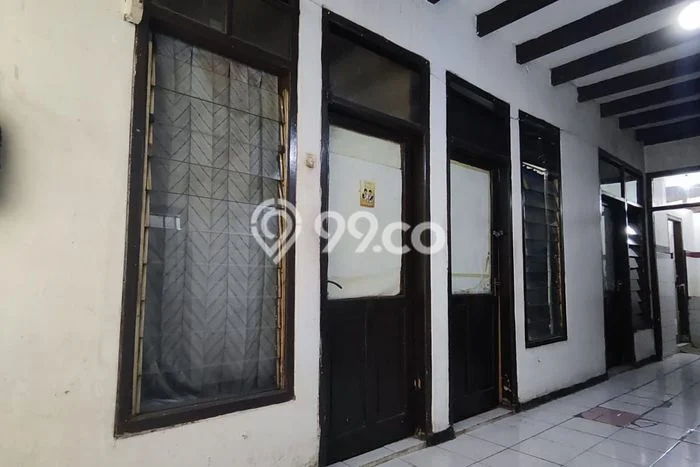 FEATURED! Rumah Asri di , LT 230m2m² LB 400m2m² FEATURED! Rumah Asri di , LT 230m2m² LB 400m2m²