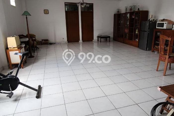 Ruko Strategis Kawasan , Luas 650m2m², Kawasan Komersial, Lokasi Ramai Ruko Strategis Kawasan , Luas 650m2m², Kawasan Komersial, Lokasi Ramai