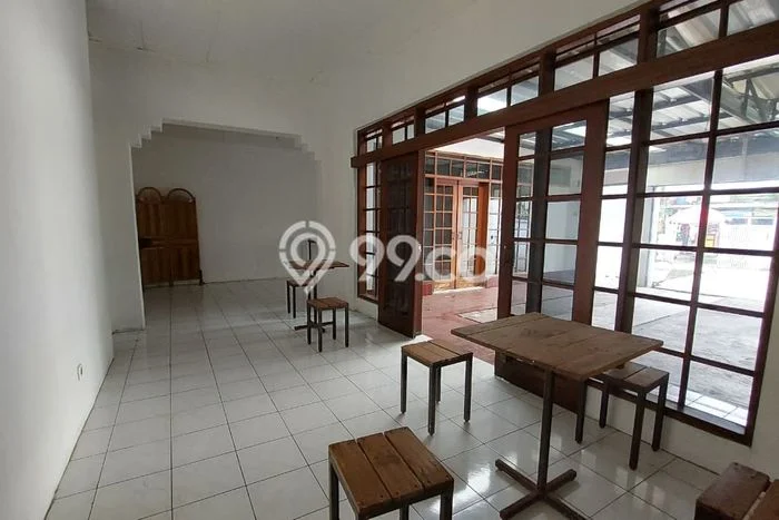 Disewakan Komersial di Kawasan Ramai Buah Batu Luas 140m2 Disewakan Komersial di Kawasan Ramai Buah Batu Luas 140m2