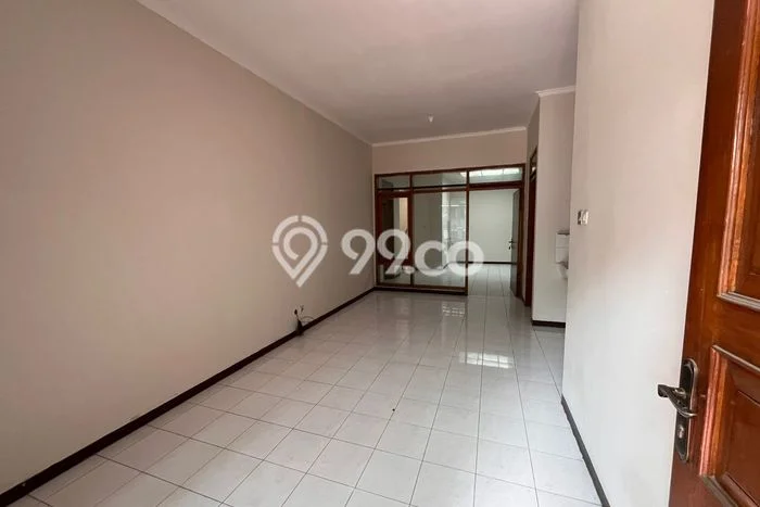 Lokasi strategis! Rumah siap pakai dikontrakkan di Batununggal LB 111m2 Lokasi strategis! Rumah siap pakai dikontrakkan di Batununggal LB 111m2