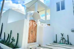 Rumah Elit LB 185m2 Siap Pakai Desain Elegan di Jimbaran, Badung Rumah Elit LB 185m2 Siap Pakai Desain Elegan di Jimbaran, Badung