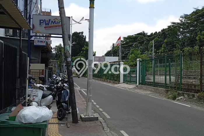 Disewakan Ruko komersial di Menteng luas bangunan 219m2 Disewakan Ruko komersial di Menteng luas bangunan 219m2