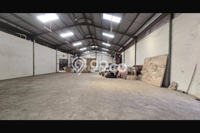 Pabrik Disewa di Tangerang dengan LB 10000m2 Area Komersial Ramai Pabrik Disewa di Tangerang dengan LB 10000m2 Area Komersial Ramai