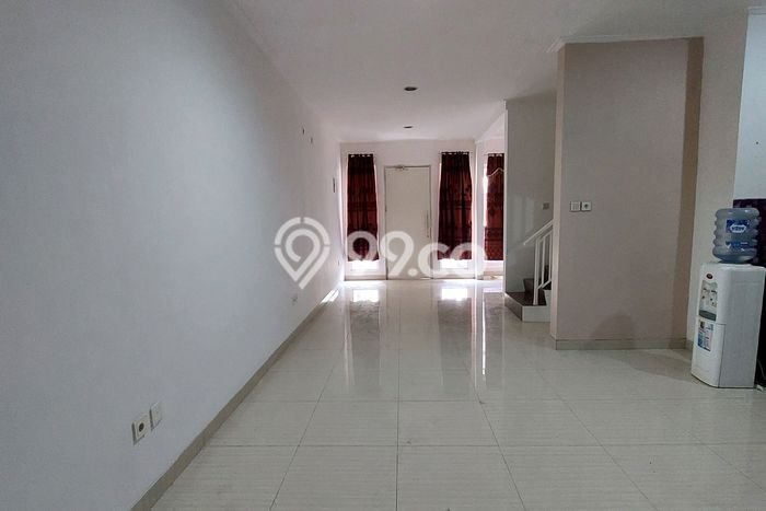 Rumah Kontrakan Jakarta Barat LT 90m2 LB 120m2 Area Green Lake City Rumah Kontrakan Jakarta Barat LT 90m2 LB 120m2 Area Green Lake City