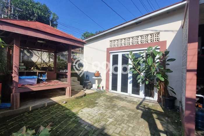 Rumah Lokasi Strategis di Jatingaleh, Semarang, LT 131m² LB 84m² Rumah Lokasi Strategis di Jatingaleh, Semarang, LT 131m² LB 84m²