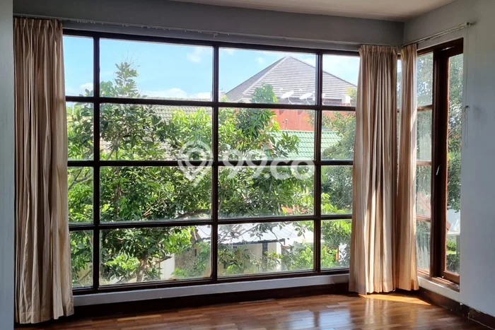 Dijual Rumah 4 Kamar Lokasi Ideal Nyaman dan Strategis di Semarang Selatan Dijual Rumah 4 Kamar Lokasi Ideal Nyaman dan Strategis di Semarang Selatan