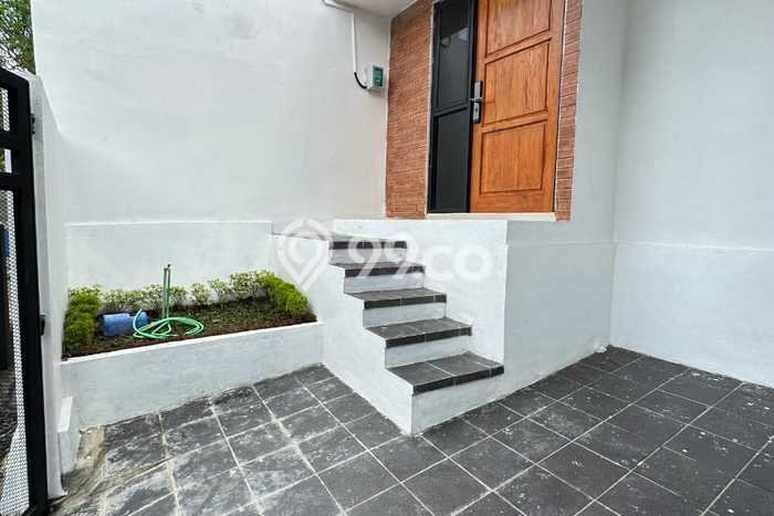Rumah SUPER MEWAH! area Tembalang, Semarang, Luas 75m² LB 50m², BISA KPR Rumah SUPER MEWAH! area Tembalang, Semarang, Luas 75m² LB 50m², BISA KPR
