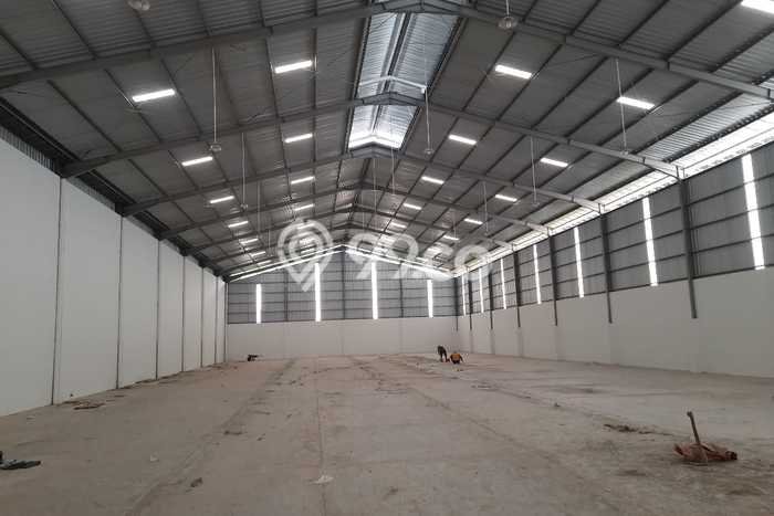 Gudang For Rent di Semarang Barat, Luas 2000m², Jalan Strategis, Lokasi Mudah Gudang For Rent di Semarang Barat, Luas 2000m², Jalan Strategis, Lokasi Mudah