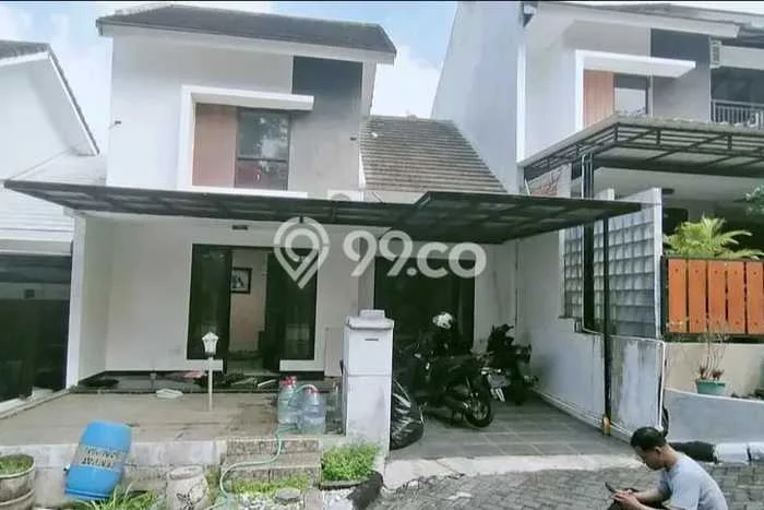 Rumah Modern Cantik 2 KT Bisa Langsung Pindah di Tembalang Rumah Modern Cantik 2 KT Bisa Langsung Pindah di Tembalang