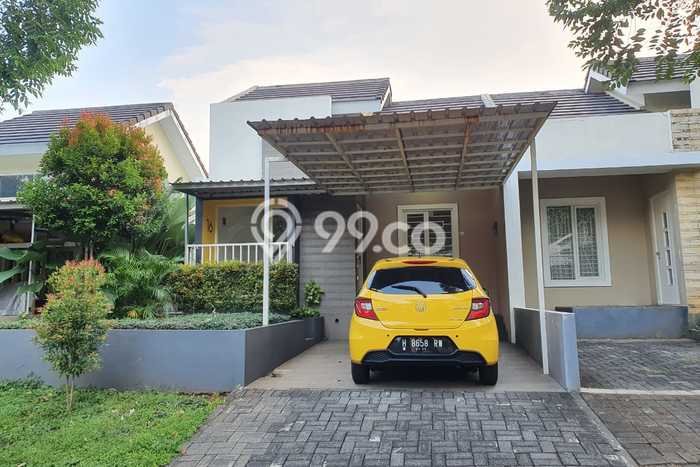 Rumah Nyaman dengan Luas Tanah 120m² dan Luas Bangunan 50m² di Kawasan BSB City, Semarang Rumah Nyaman dengan Luas Tanah 120m² dan Luas Bangunan 50m² di Kawasan BSB City, Semarang