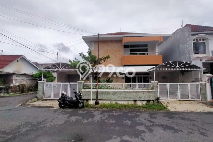 Rumah Sewa Semarang LT 300m2 LB 450m2 Kawasan Peterongan Rumah Sewa Semarang LT 300m2 LB 450m2 Kawasan Peterongan