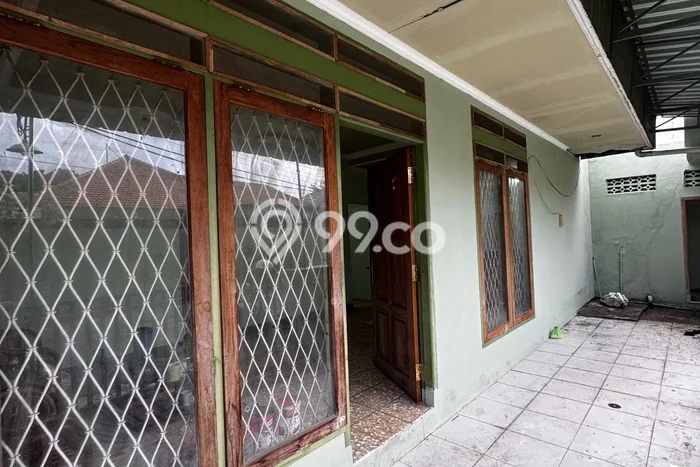 Rumah Bagus Siap Huni Di Semarang Tengah Luas 131m2 Aman Rumah Bagus Siap Huni Di Semarang Tengah Luas 131m2 Aman