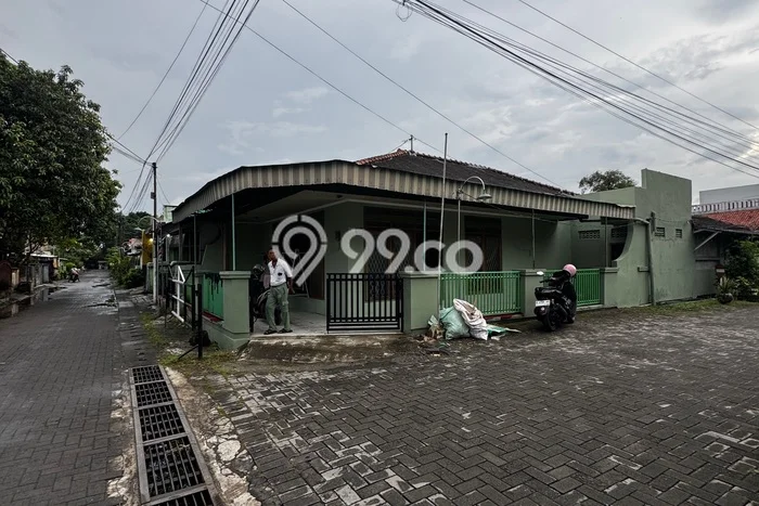 Rumah Bagus Siap Huni Di Semarang Tengah Luas 131m2 Aman Rumah Bagus Siap Huni Di Semarang Tengah Luas 131m2 Aman