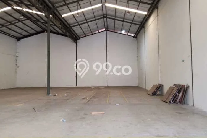 Gudang bagus disewakan di Kosambi Tangerang dengan LB 300m2 harga sewa terbaik Gudang bagus disewakan di Kosambi Tangerang dengan LB 300m2 harga sewa terbaik