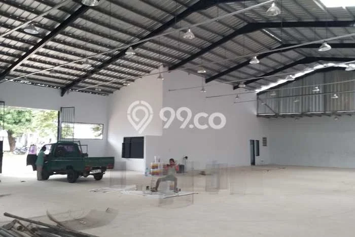 FOR RENT! Gudang di Penggilingan Cocok untuk Bisnis 800m2 FOR RENT! Gudang di Penggilingan Cocok untuk Bisnis 800m2