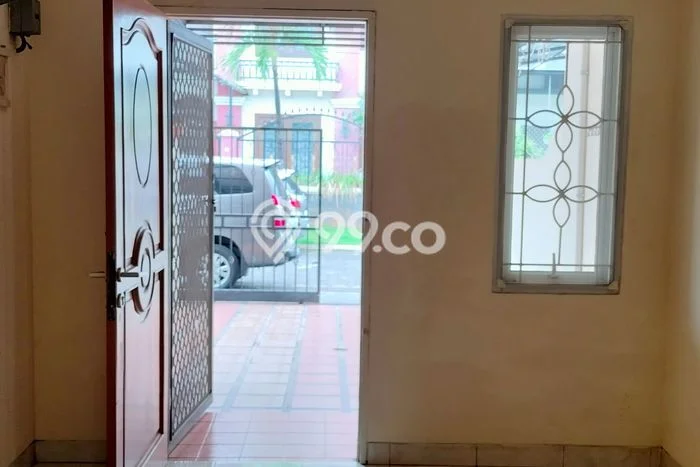 Disewakan! Rumah 4 Kamar Tidur &
2 Kamar Mandi di Citra Garden, Jakarta Barat Disewakan! Rumah 4 Kamar Tidur &
2 Kamar Mandi di Citra Garden, Jakarta Barat