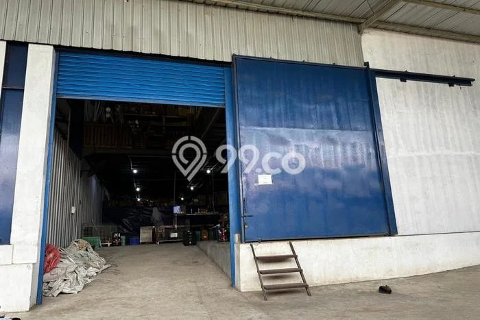 Unit Gudang Disewakan di Kapuk di Area Ramai & Strategis Unit Gudang Disewakan di Kapuk di Area Ramai & Strategis