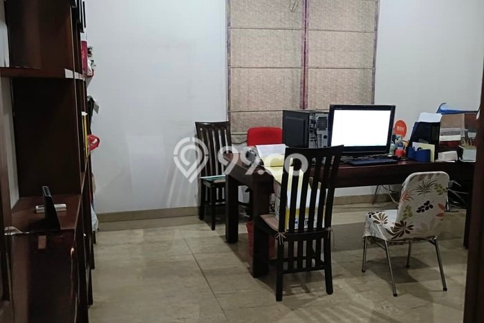 Rumah Mewah LB 300m2 Siap Pakai Desain Elegan di Pulomas, Jakarta Timur Rumah Mewah LB 300m2 Siap Pakai Desain Elegan di Pulomas, Jakarta Timur