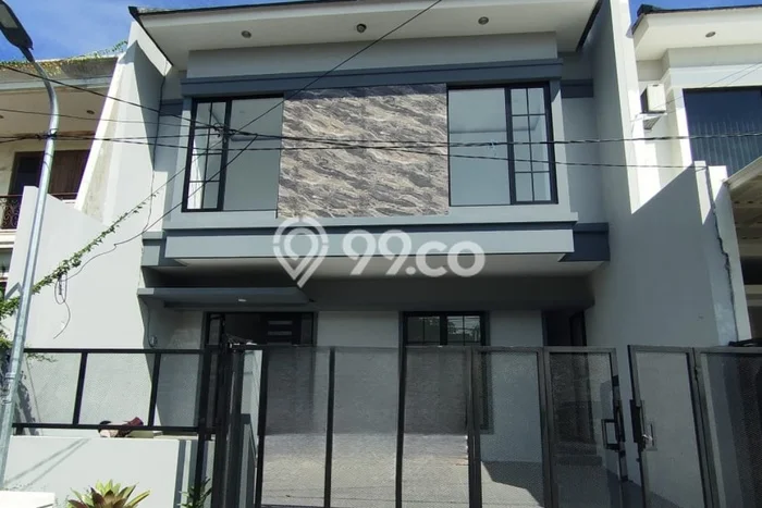 Jual Rumah Luas Megah Dengan View Eksklusif di Semolowaru, Surabaya Jual Rumah Luas Megah Dengan View Eksklusif di Semolowaru, Surabaya