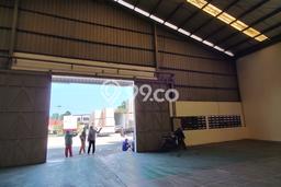 Gudang Komersial Disewakan di BSD Tangerang Selatan Luas 1008m2 Gudang Komersial Disewakan di BSD Tangerang Selatan Luas 1008m2