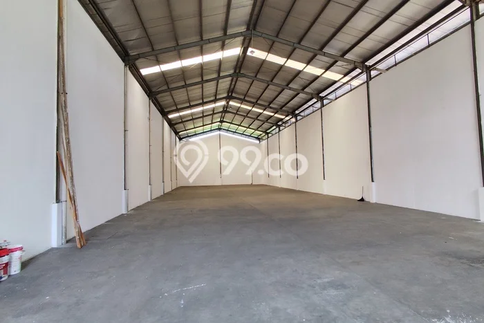 Gudang Disewakan di Area Ramai BSD, Tangerang Selatan Gudang Disewakan di Area Ramai BSD, Tangerang Selatan