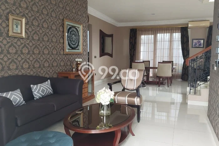 Rumah Strategis kawasan Legenda Wisata, 3 KM, Area Tenang, LT 240m² LB 230m² Rumah Strategis kawasan Legenda Wisata, 3 KM, Area Tenang, LT 240m² LB 230m²