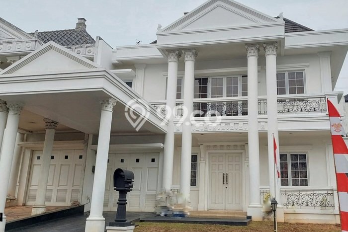 Rumah Strategis kawasan Legenda Wisata, 3 KM, Area Tenang, LT 240m² LB 230m² Rumah Strategis kawasan Legenda Wisata, 3 KM, Area Tenang, LT 240m² LB 230m²