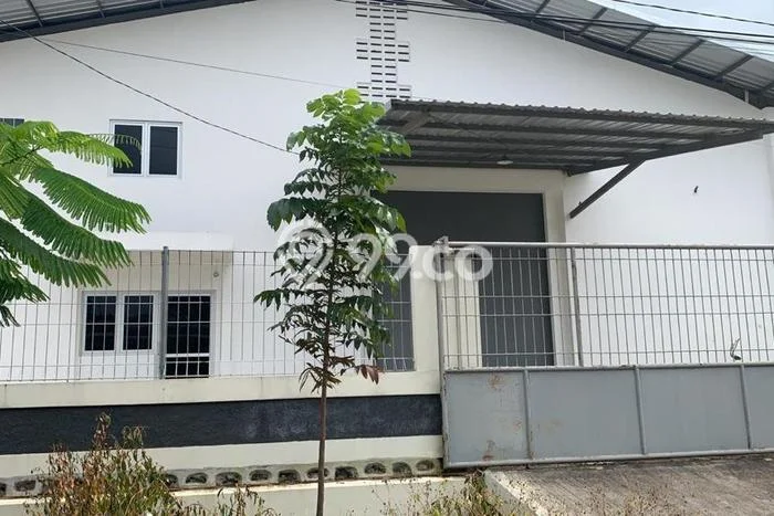 Unit Gudang Paling Strategis di Semarang Barat Semarang dengan LB 900m2 Unit Gudang Paling Strategis di Semarang Barat Semarang dengan LB 900m2