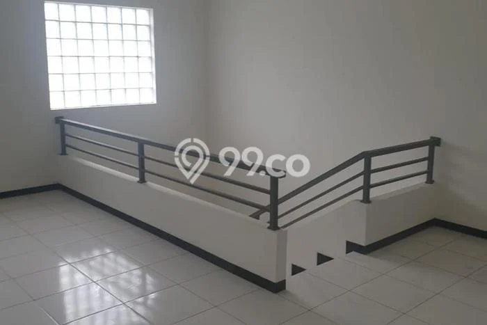 Unit Gudang Paling Strategis di Semarang Barat Semarang dengan LB 900m2 Unit Gudang Paling Strategis di Semarang Barat Semarang dengan LB 900m2