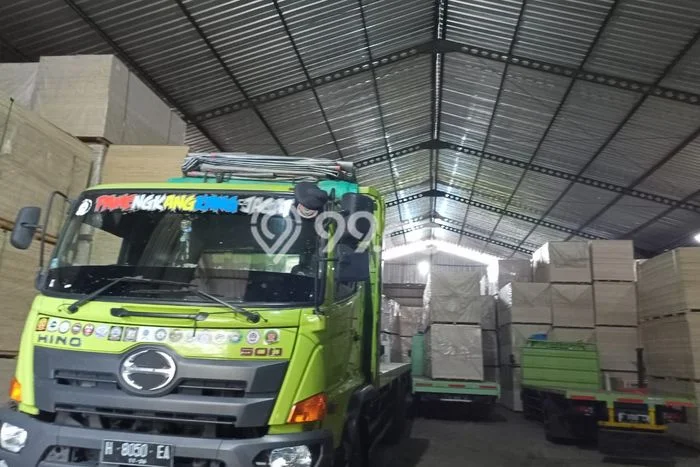 Disewakan Gudang di Pedurungan Semarang LT 1000m2, LB 850m2 Disewakan Gudang di Pedurungan Semarang LT 1000m2, LB 850m2
