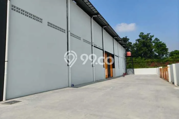 Unit Gudang disewakan di Semarang Barat Semarang dengan LT 2000m2 / LB 1350m2 Unit Gudang disewakan di Semarang Barat Semarang dengan LT 2000m2 / LB 1350m2