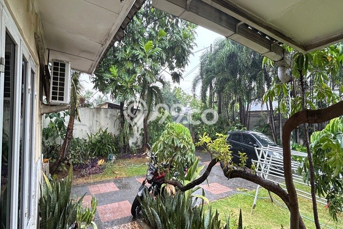 Dijual Rumah Premium dengan Fasilitas Sekitar Komplit di Ciracas, Jakarta Timur Dijual Rumah Premium dengan Fasilitas Sekitar Komplit di Ciracas, Jakarta Timur
